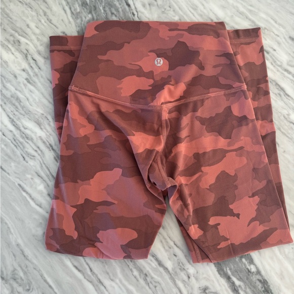 LULULEMON align high rise crop 23” - Picture 3 of 3